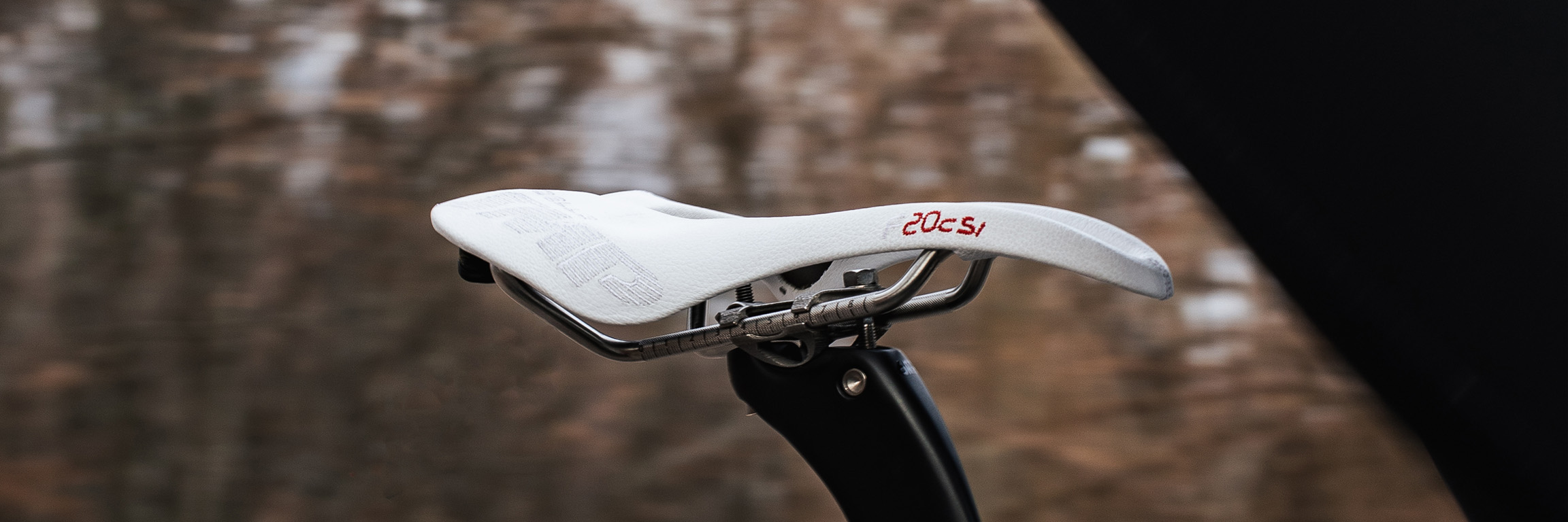 Selle Vélo Ergonomique ERGO Force 140 - Rails Cr-Mo, Blanc, 282 X 140 Mm, Neuve Sans Emballage