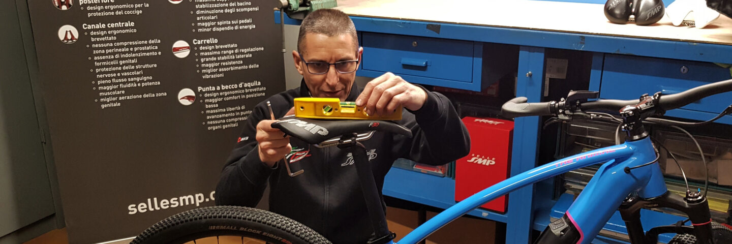 Montage de la selle du vélo : améliorer le confort, les prestations et la santé en 15 minutes