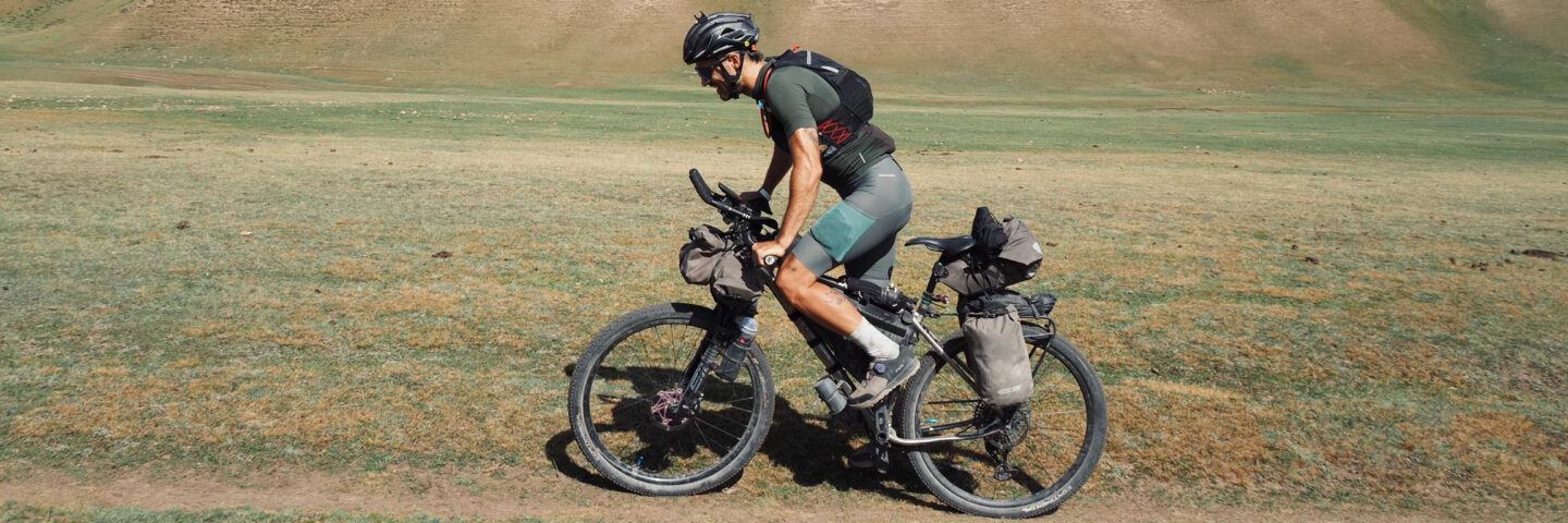 Nacho e la sua sfida estrema: Silk Road Mountain Race con Selle SMP